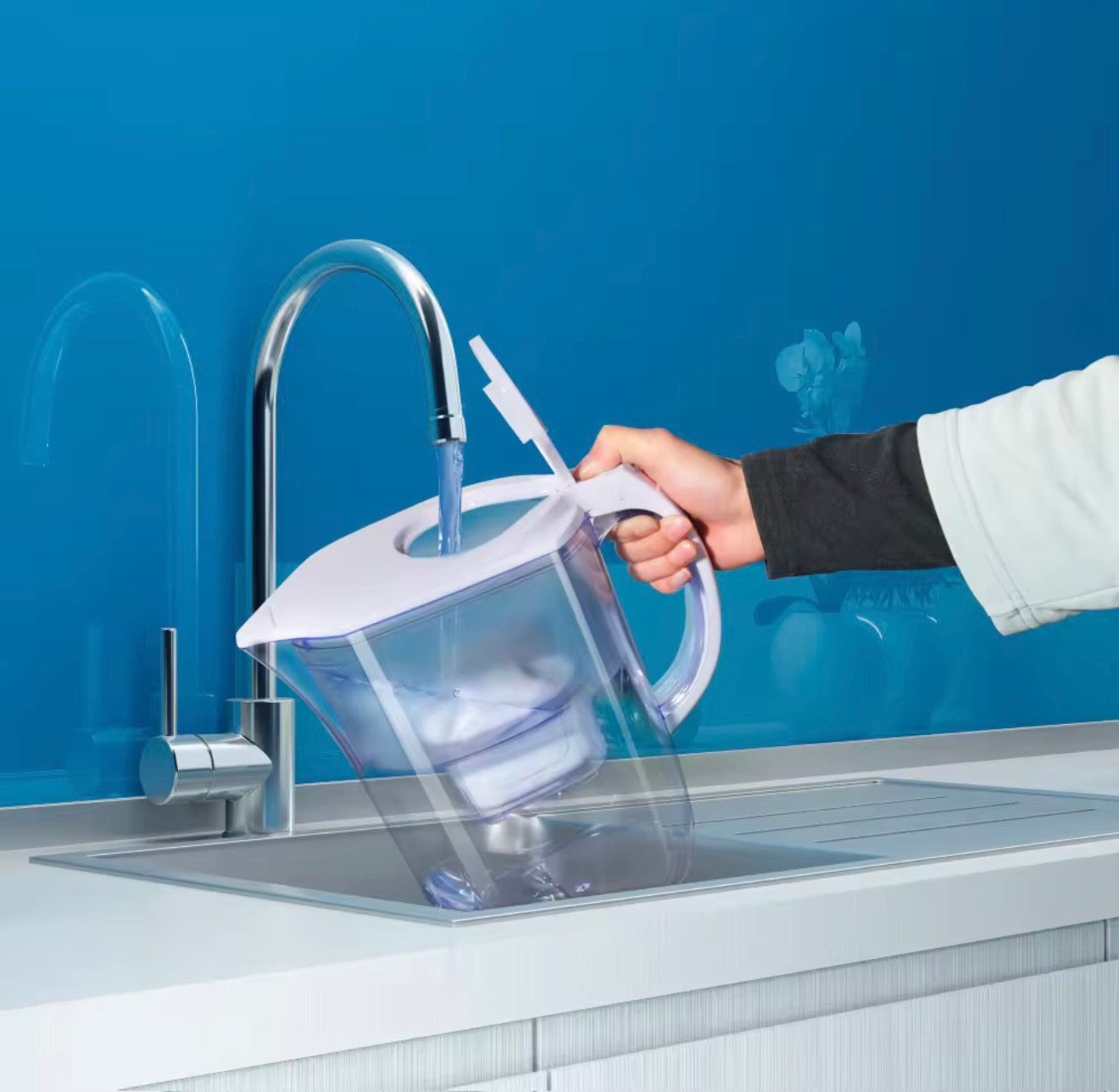 Alkaline Water Pitcher 3.8 Liters-Pitcher plus 1 filter.